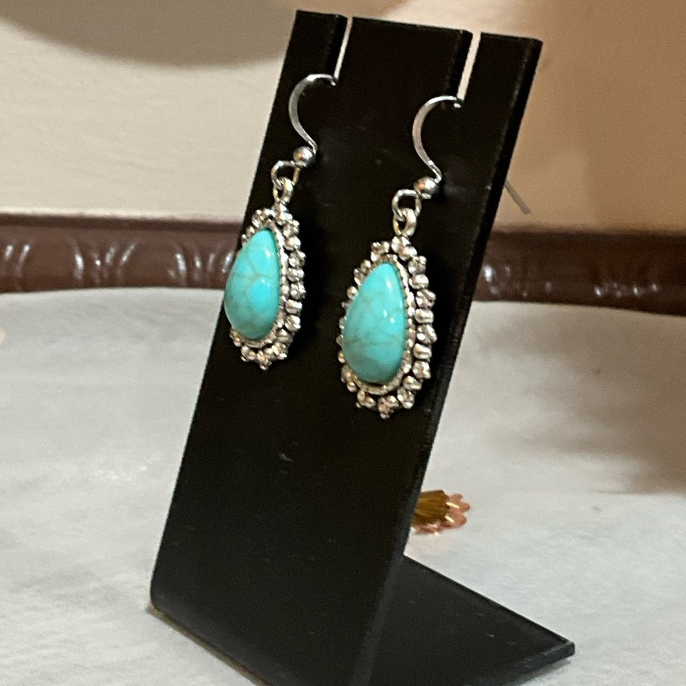 Elegant Turquoise Teardrop Earrings with Silver Accents - Picture 5 of 7